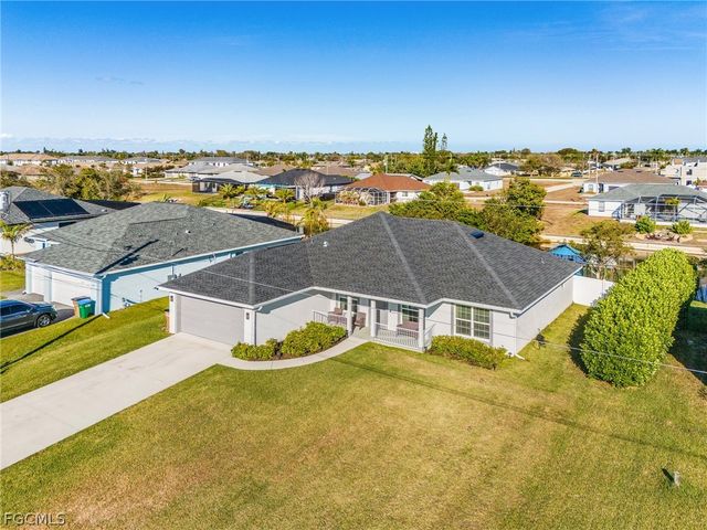 3509 SW 8th CT, Cape Coral, FL 33914