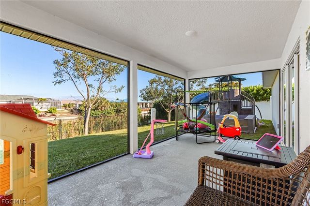 3509 SW 8th CT, Cape Coral, FL 33914