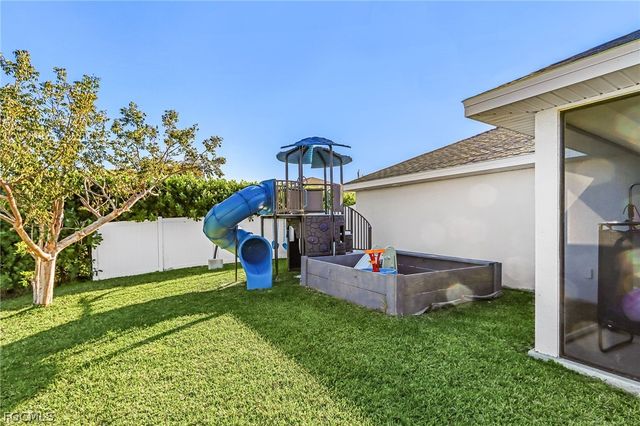 3509 SW 8th CT, Cape Coral, FL 33914