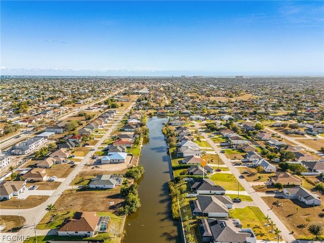 3509 SW 8th CT, Cape Coral, FL 33914