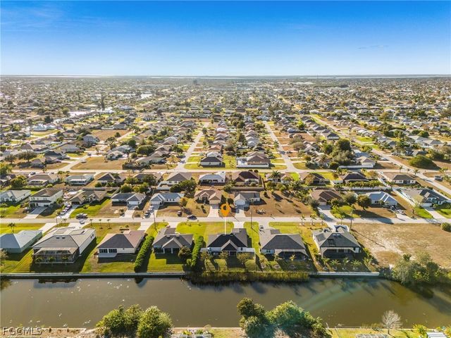 3509 SW 8th CT, Cape Coral, FL 33914