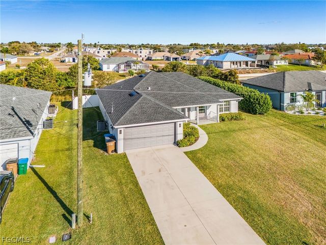 3509 SW 8th CT, Cape Coral, FL 33914