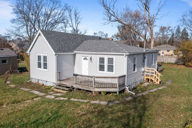 3614 Linneman Street, Glenview, IL 60025