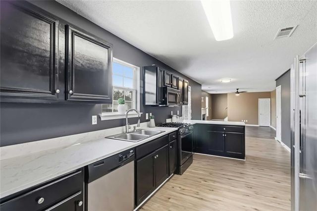 4180 W Stubbs Road, Atlanta, GA 30349