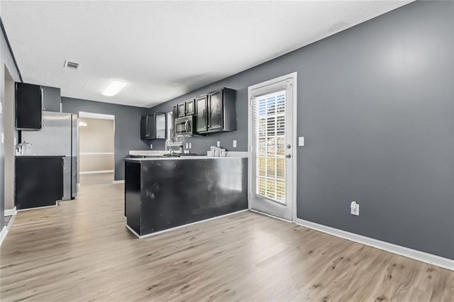 4180 W Stubbs Road, Atlanta, GA 30349