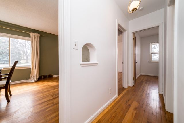 912 W Silver Lake Road, Fenton, MI 48430