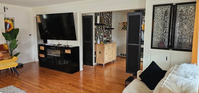 215 Gates Street, Bay City, MI 48708