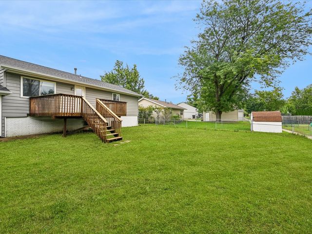 6601 Arbor Lane NE, Cedar Rapids, IA 52402