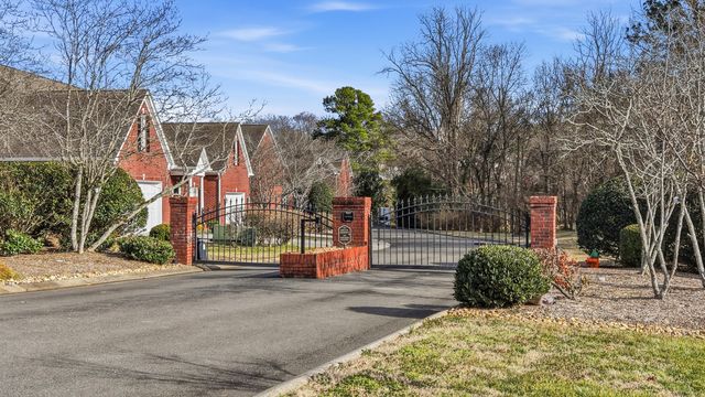 105 Overbriar Drive NE, Cleveland, TN 37312