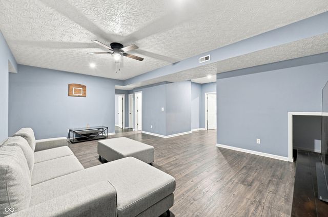 6069 Cedar Bend Way, Avon, IN 46123