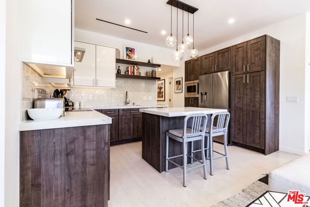 838 N Doheny Drive 203, West Hollywood, CA 90069