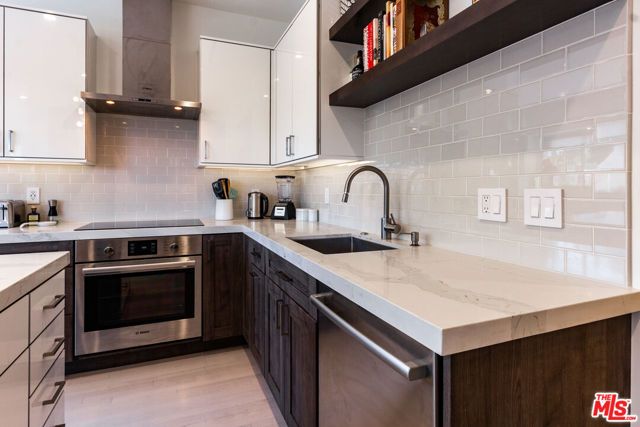 838 N Doheny Drive 203, West Hollywood, CA 90069