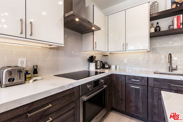 838 N Doheny Drive 203, West Hollywood, CA 90069