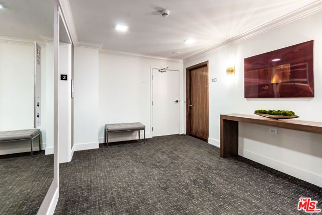 838 N Doheny Drive 203, West Hollywood, CA 90069
