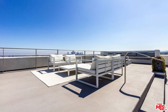 838 N Doheny Drive 203, West Hollywood, CA 90069