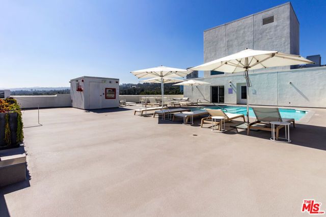838 N Doheny Drive 203, West Hollywood, CA 90069