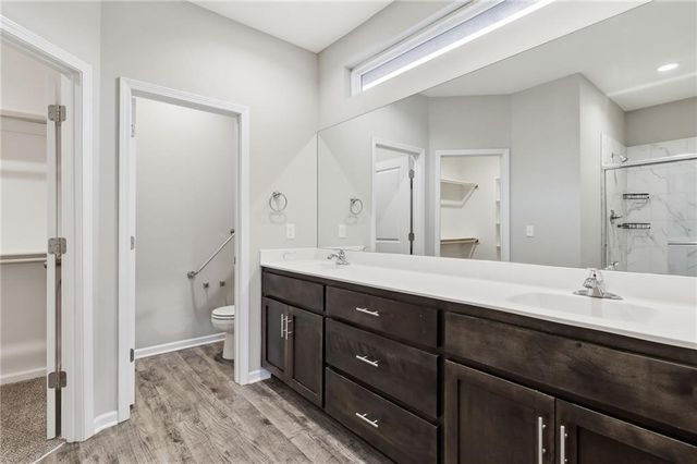 21803 Southcreek Road, Peculiar, MO 64078