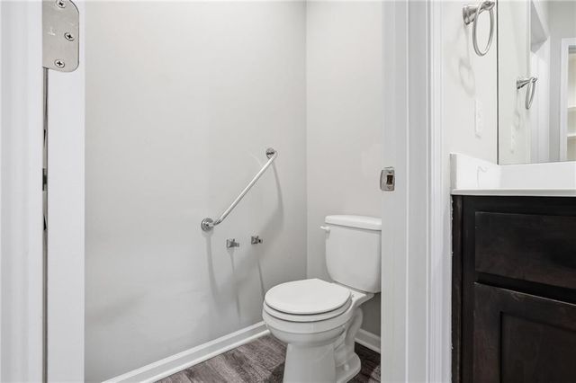 21803 Southcreek Road, Peculiar, MO 64078
