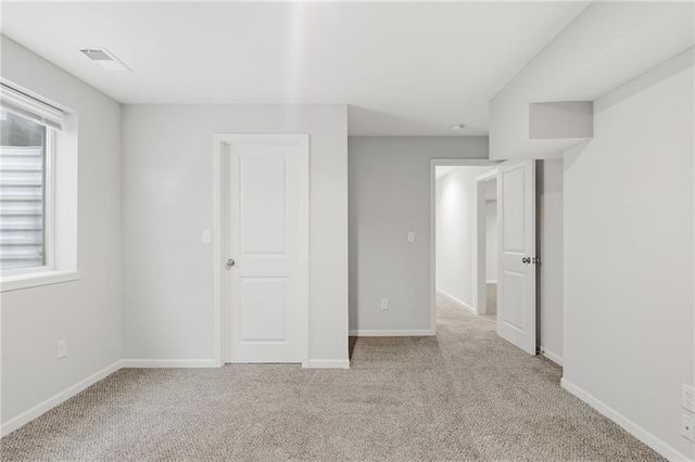 21803 Southcreek Road, Peculiar, MO 64078