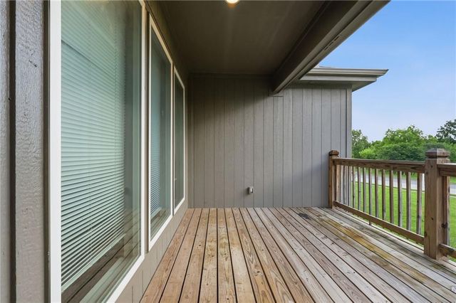 21803 Southcreek Road, Peculiar, MO 64078