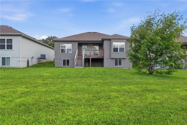 21803 Southcreek Road, Peculiar, MO 64078