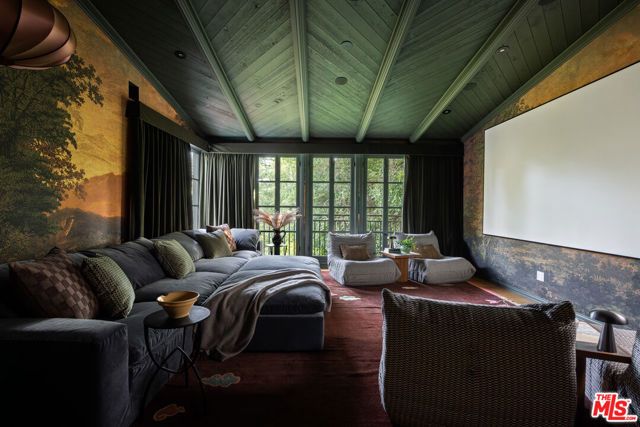 10770 Chalon Road, Los Angeles, CA 90077