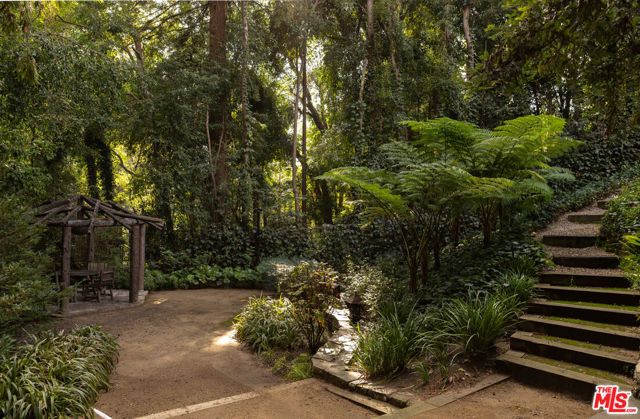 10770 Chalon Road, Los Angeles, CA 90077