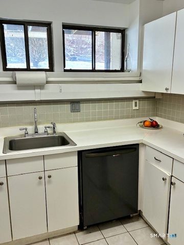 175 Mill Pond Road 201, Hamden, CT 06514