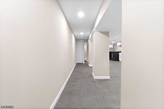 16 Sayre St, Elizabeth City, NJ 07208