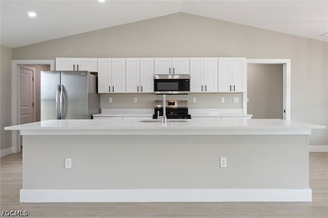 2802 NW 3rd PL, Cape Coral, FL 33993
