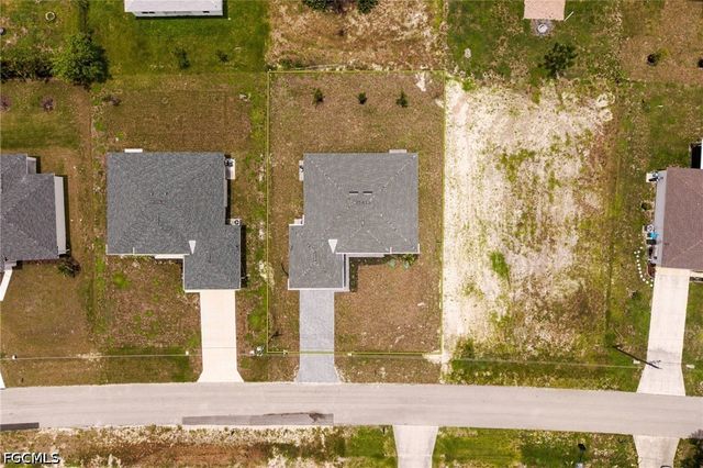 2802 NW 3rd PL, Cape Coral, FL 33993