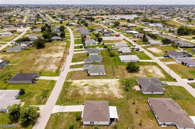 2802 NW 3rd PL, Cape Coral, FL 33993