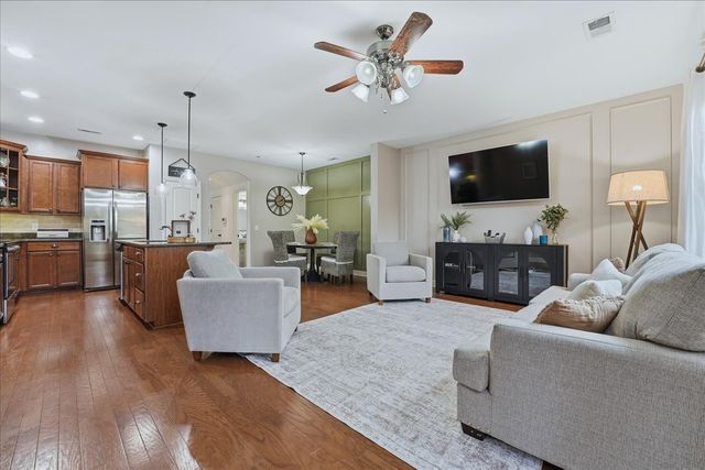 405 Waterbrook Dr, Mount Juliet, TN 37122