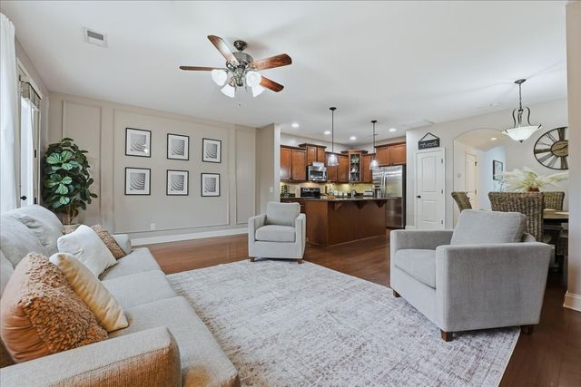 405 Waterbrook Dr, Mount Juliet, TN 37122