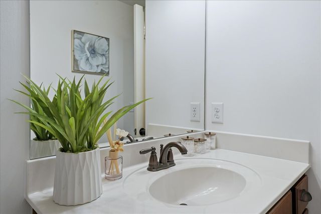 405 Waterbrook Dr, Mount Juliet, TN 37122