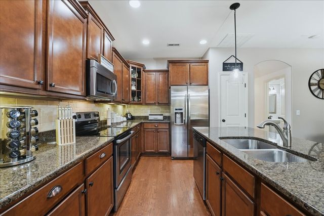 405 Waterbrook Dr, Mount Juliet, TN 37122