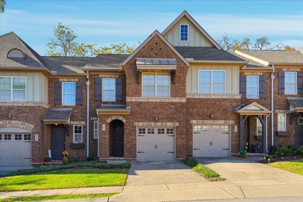 405 Waterbrook Dr, Mount Juliet, TN 37122