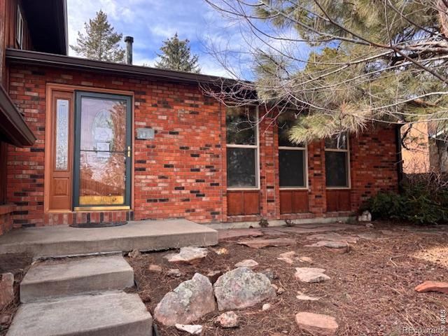 3331 Lakeview Circle, Longmont, CO 80503