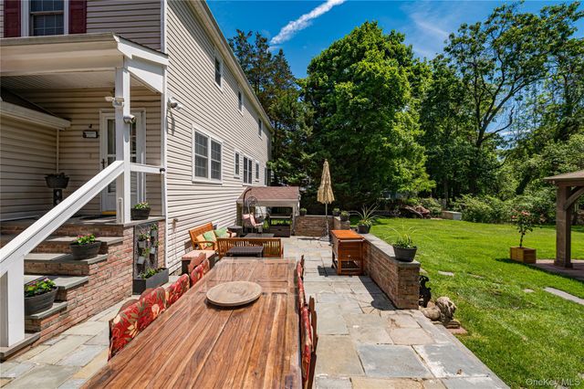 3 Thompson Hill Road, Saint James, NY 11780