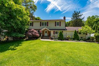 3 Thompson Hill Road, Saint James, NY 11780