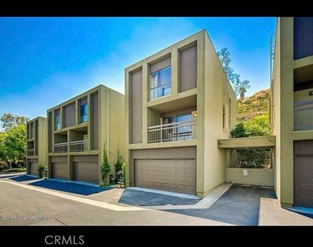 809 Temple Terrace, Los Angeles, CA 90042