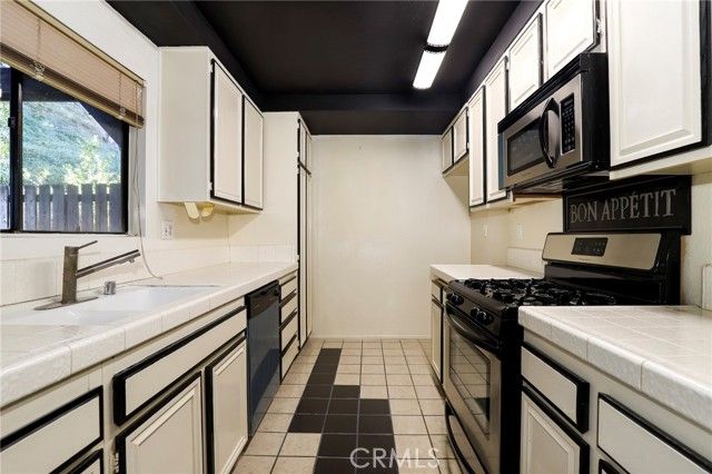 809 Temple Terrace, Los Angeles, CA 90042