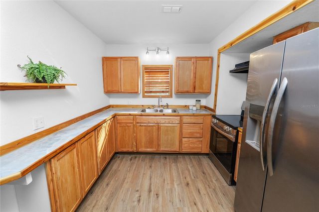 813 N NOKOMIS AVENUE, Lakeland, FL 33815