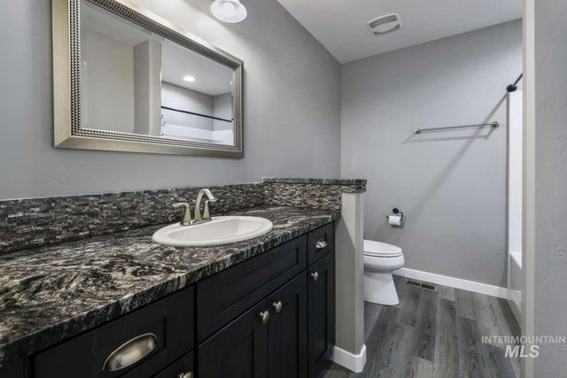3847 N Glasswing Dr, Filer, ID 83328