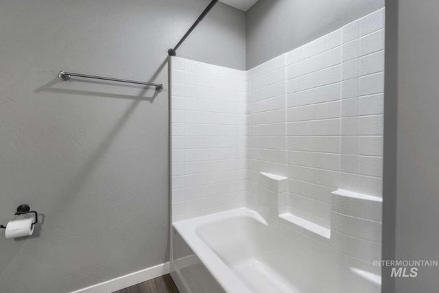 3847 N Glasswing Dr, Filer, ID 83328