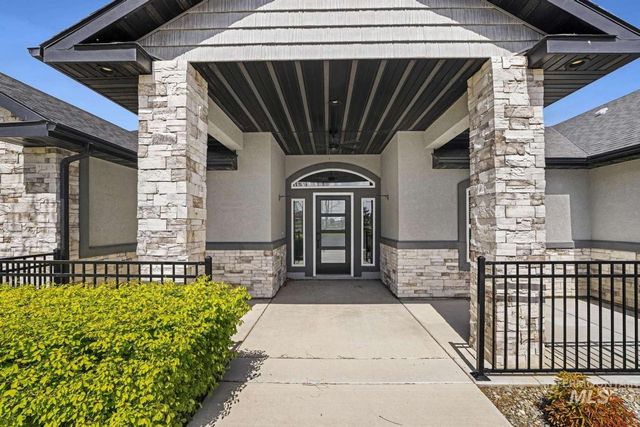 3847 N Glasswing Dr, Filer, ID 83328