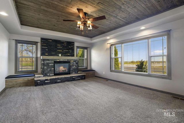 3847 N Glasswing Dr, Filer, ID 83328