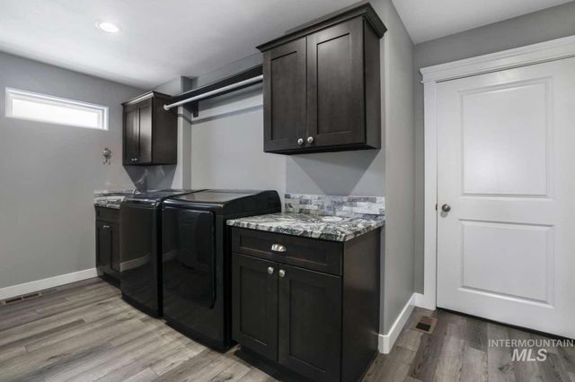 3847 N Glasswing Dr, Filer, ID 83328