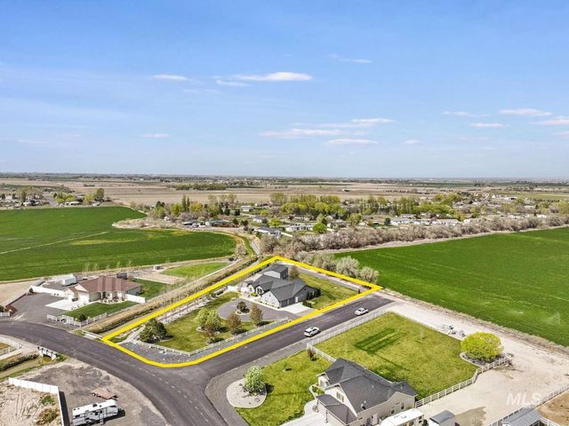 3847 N Glasswing Dr, Filer, ID 83328