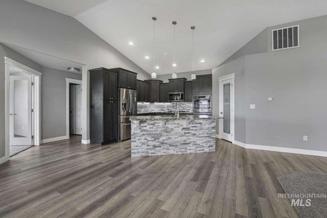 3847 N Glasswing Dr, Filer, ID 83328